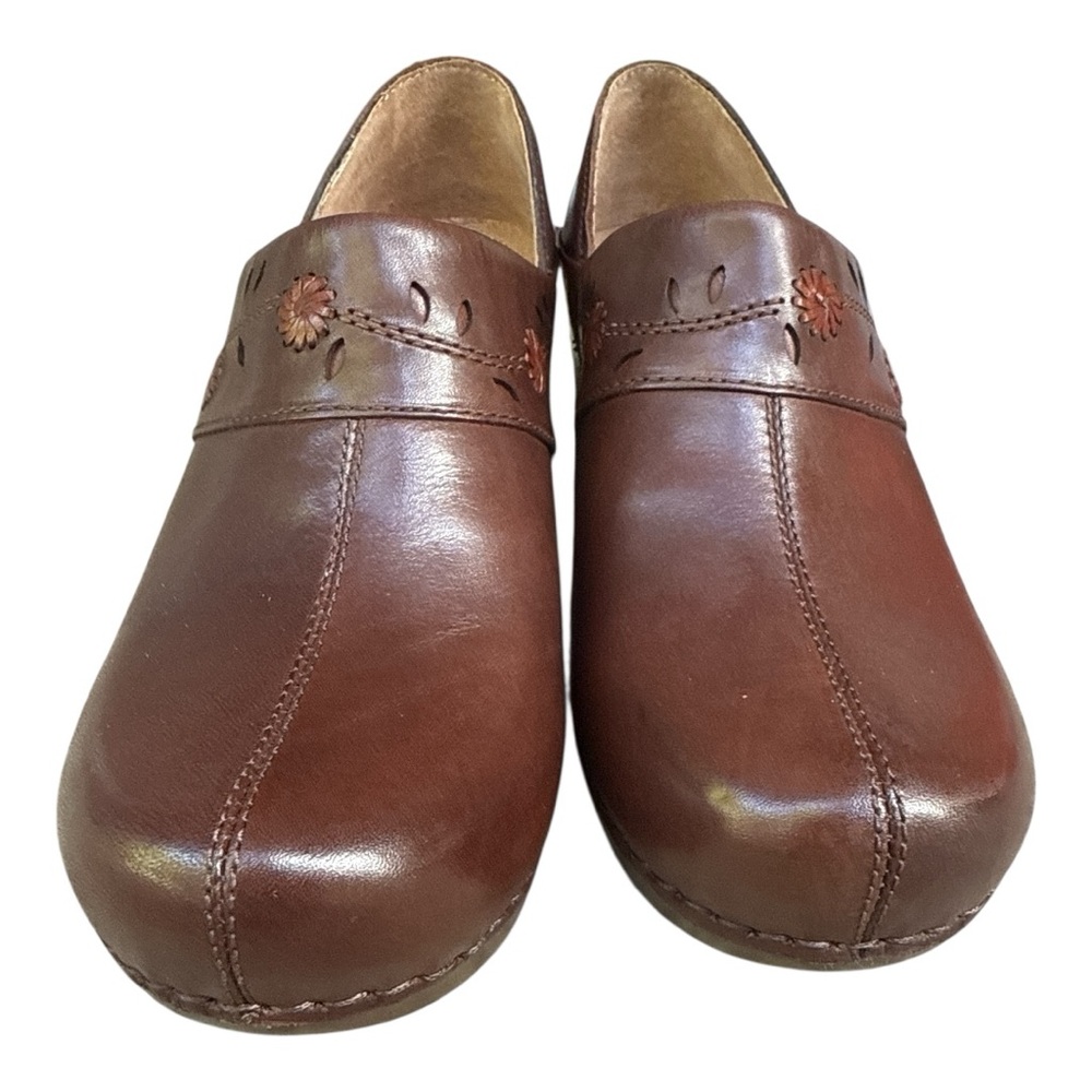 Dansko Brown Leather Clogs with flowers New in box item 9821-457800 Size 40 - Picture 3 of 5